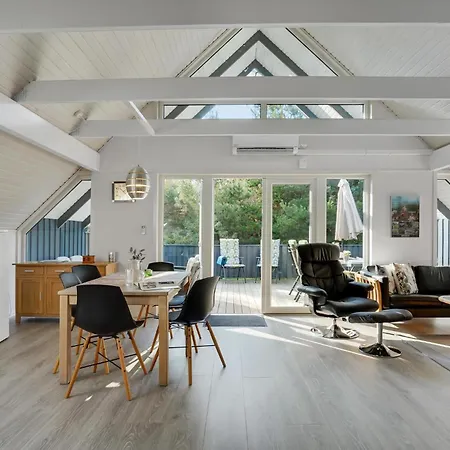 Semesterbostad Cozy In Romo With Sauna